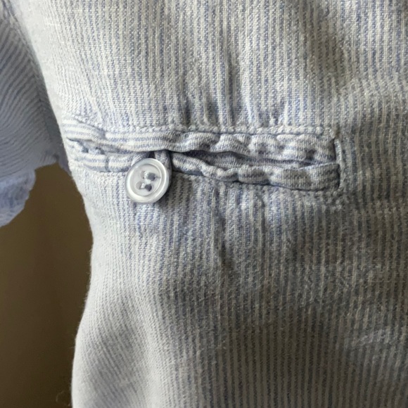 Suzannegrae short sleeved shirt. Blue and white. Made of linen and cotton - Picture 4 of 8